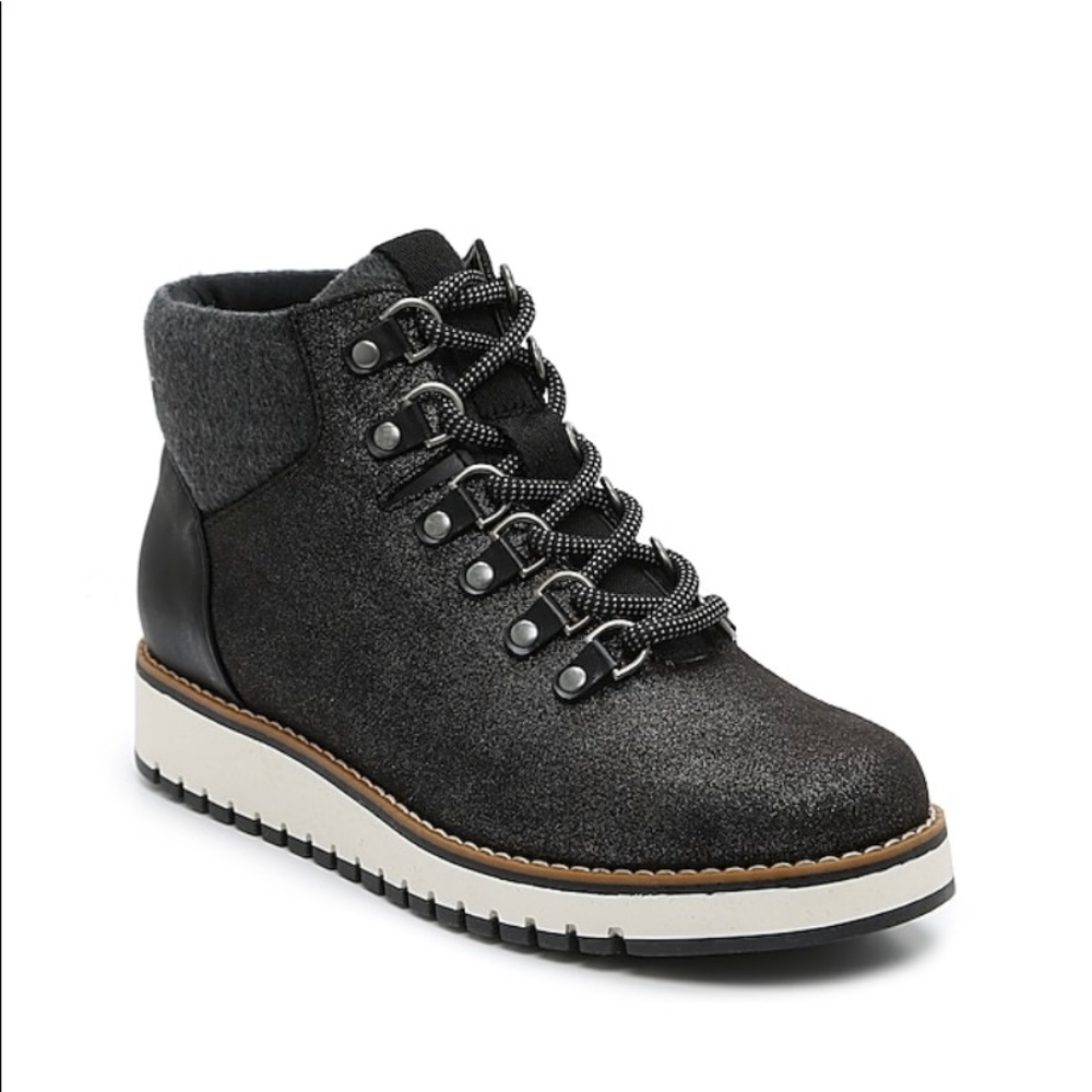 White Mountain - Clifton - size 6 (New)